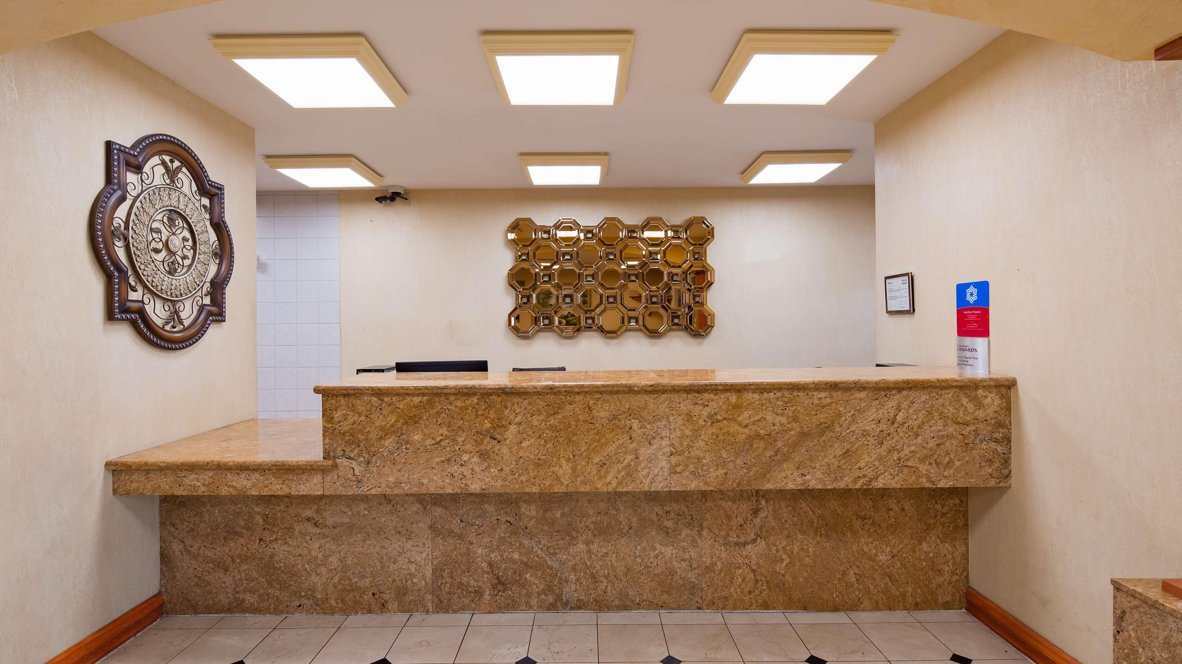 Surestay Plus Hotel By Best Western Месквіт Екстер'єр фото